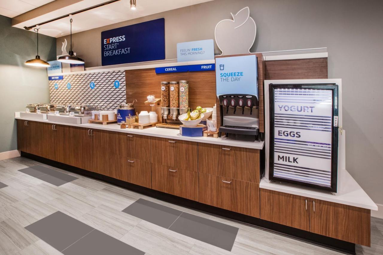 Holiday Inn Express Quantico - Stafford By Ihg Exterior foto