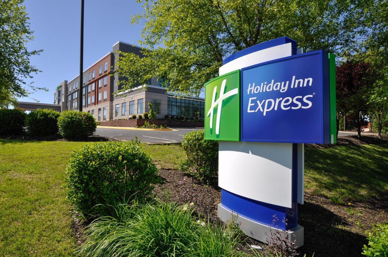 Holiday Inn Express Quantico - Stafford Exterior foto