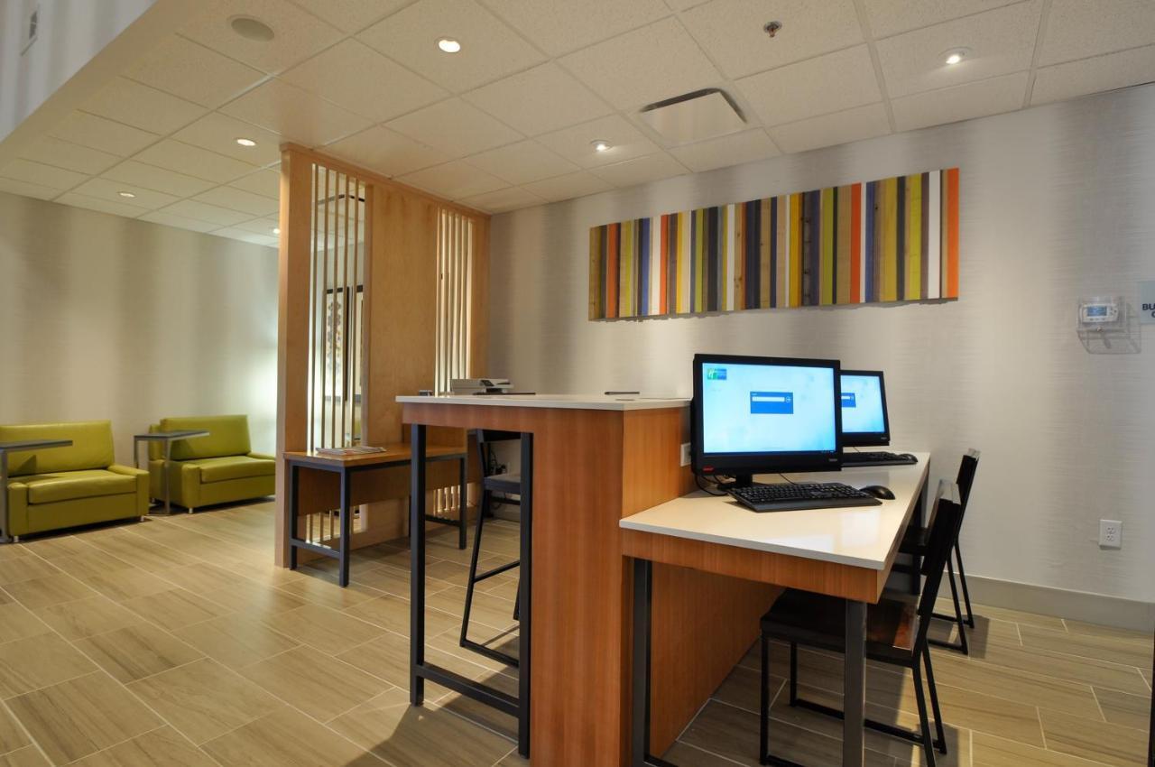 Holiday Inn Express Quantico - Stafford By Ihg Exterior foto
